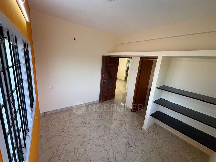 2 BHK Flat In Palace Sai Upendra, Manikandan Nagar For Sale  In Manikandan Nagar