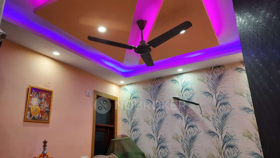 4 BHK Flat In Kanha Apartment,shri Radhe Radhe Resident Wellfare Association For Sale  In Hastsal