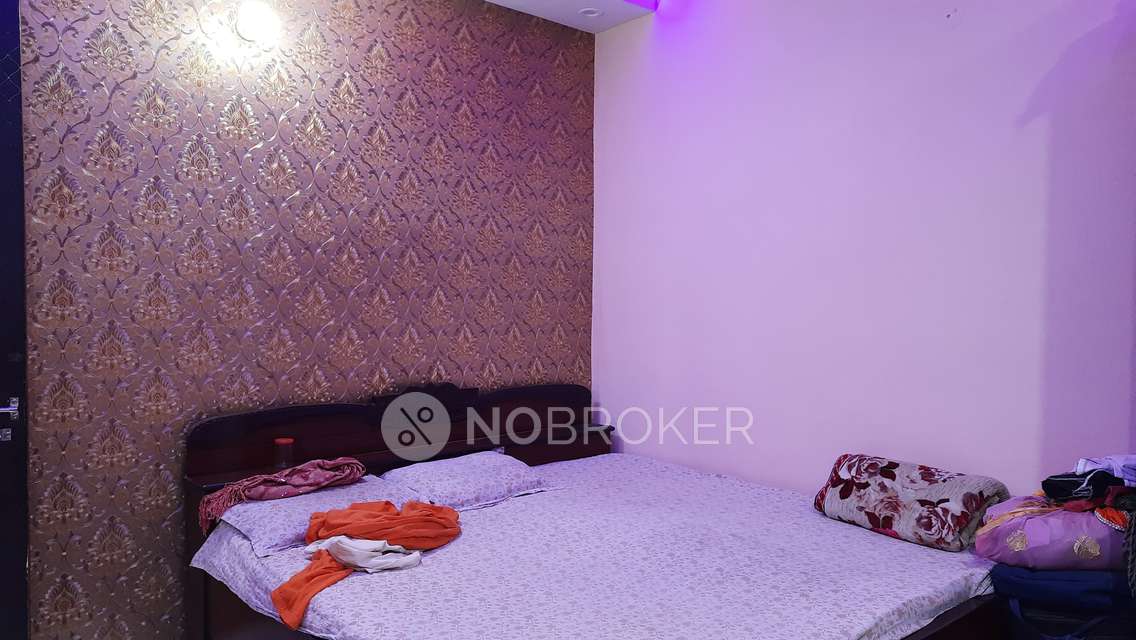 4 BHK Flat In Kanha Apartment,shri Radhe Radhe Resident Wellfare Association For Sale  In Hastsal