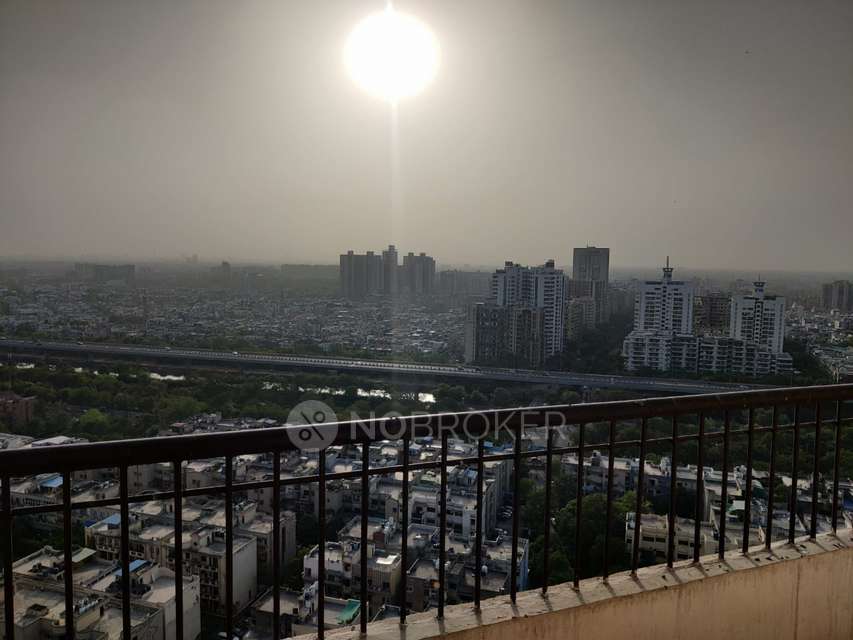 2 BHK Flat In Vedantam Minaret, Indirapuram For Sale  In Indirapuram