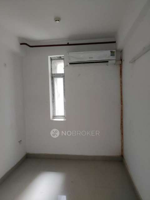 2 BHK Flat In Vedantam Minaret, Indirapuram For Sale  In Indirapuram