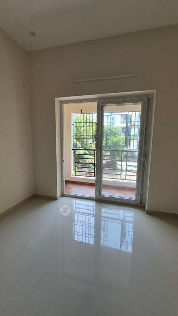 2 BHK Flat In Sp Sumusura For Sale  In Korattur