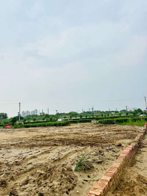 Plot For Sale  In Sector 9b