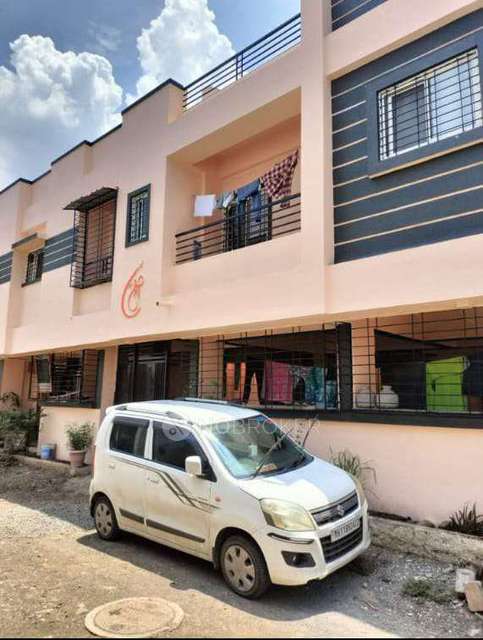 4+ BHK Flat For Sale  In Lonikand