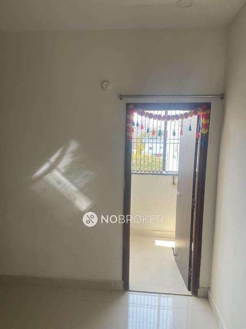 2 BHK Flat In Silver Oak Apartment Macha Bollaram For Sale  In Macha Bollaram