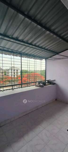 1 BHK Flat In Moti Corner Housing Society For Sale  In Shanti Nagar,
