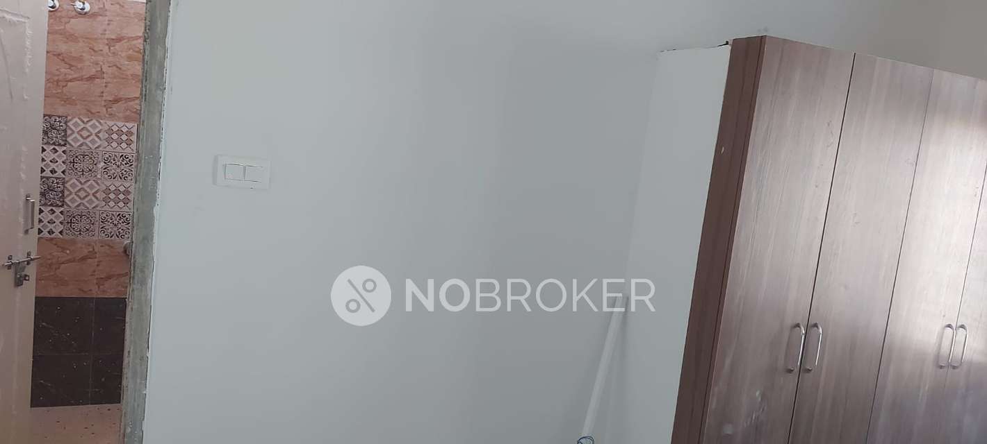 2 BHK House for Rent  In  Toli Chowki,