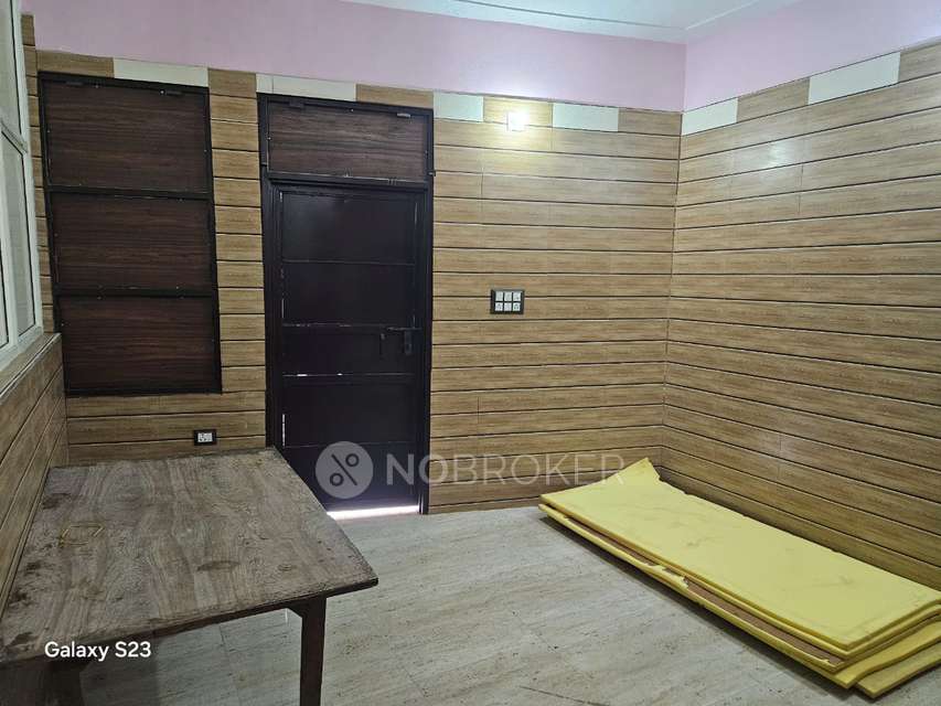 1 BHK House for Rent  In Sector 87