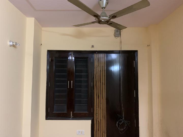 CD Block, Dakshini Pitampura, Pitampura Rent WITHOUT BROKERAGE Semi