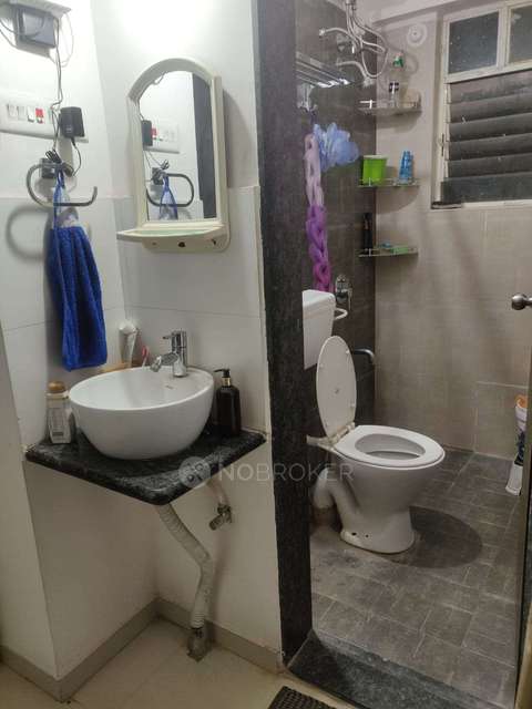 2 BHK Flat In Mantra Insignia for Rent  In Mundhwa