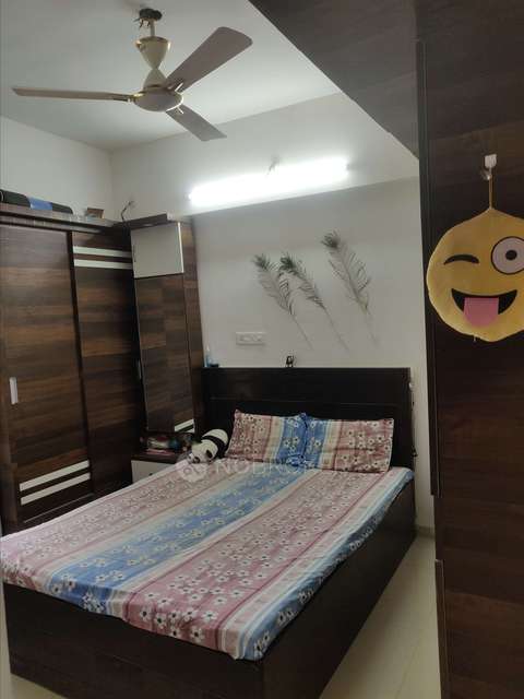 2 BHK Flat In Mantra Insignia for Rent  In Mundhwa