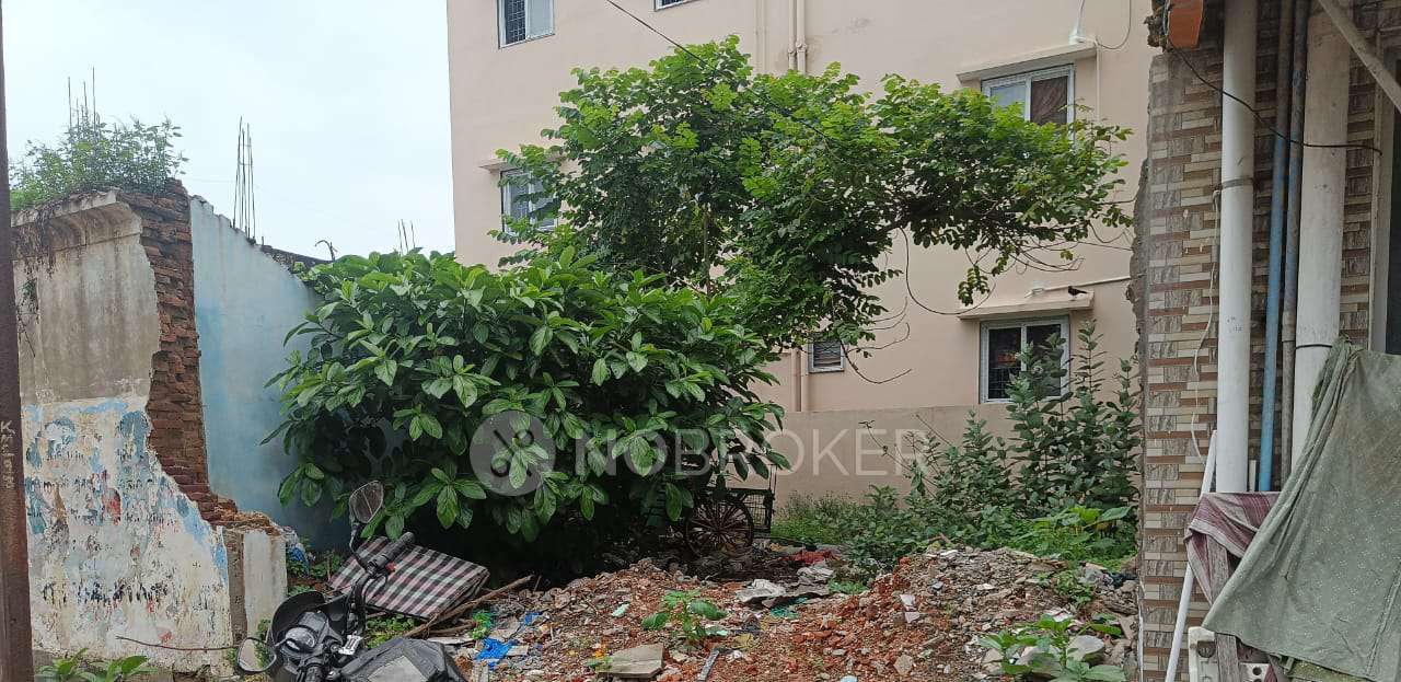 Godown/Warehouse in Kundrathur Bus Stand, Chennai for Rent 