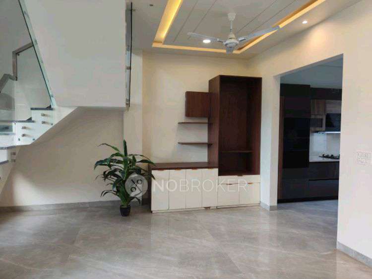 4+ BHK House For Sale  In Oakwood Enclave