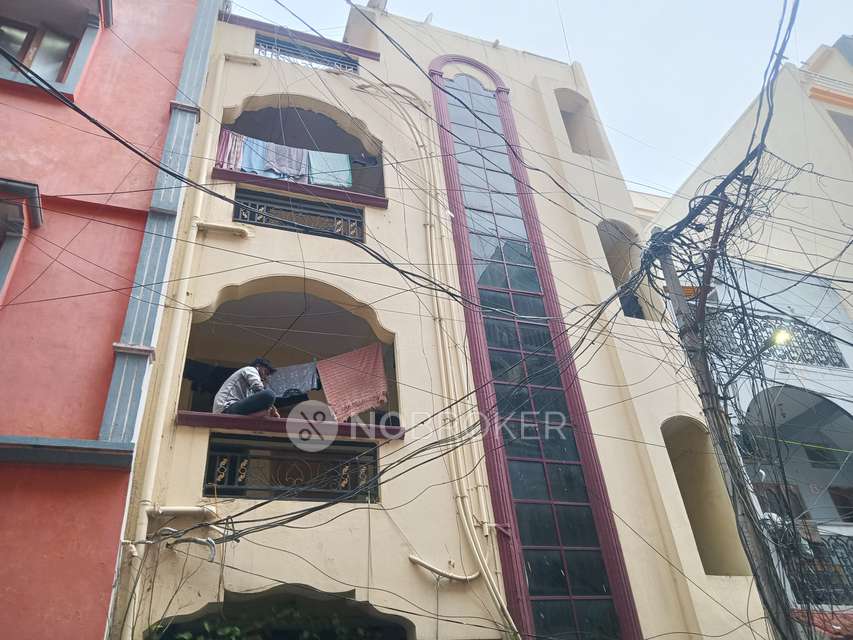 4+ BHK Flat For Sale  In Kukatpally