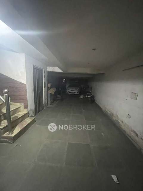 2 BHK Flat For Sale  In Shalimar Bagh