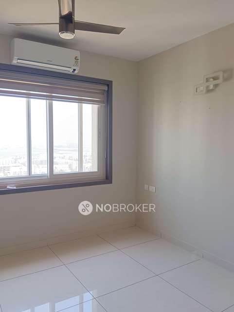 2 BHK Flat In Prestige Lakeside Habitat For Sale  In Varthur