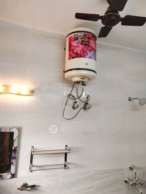 1 BHK Flat In Rwa Block A for Rent  In Sector 9