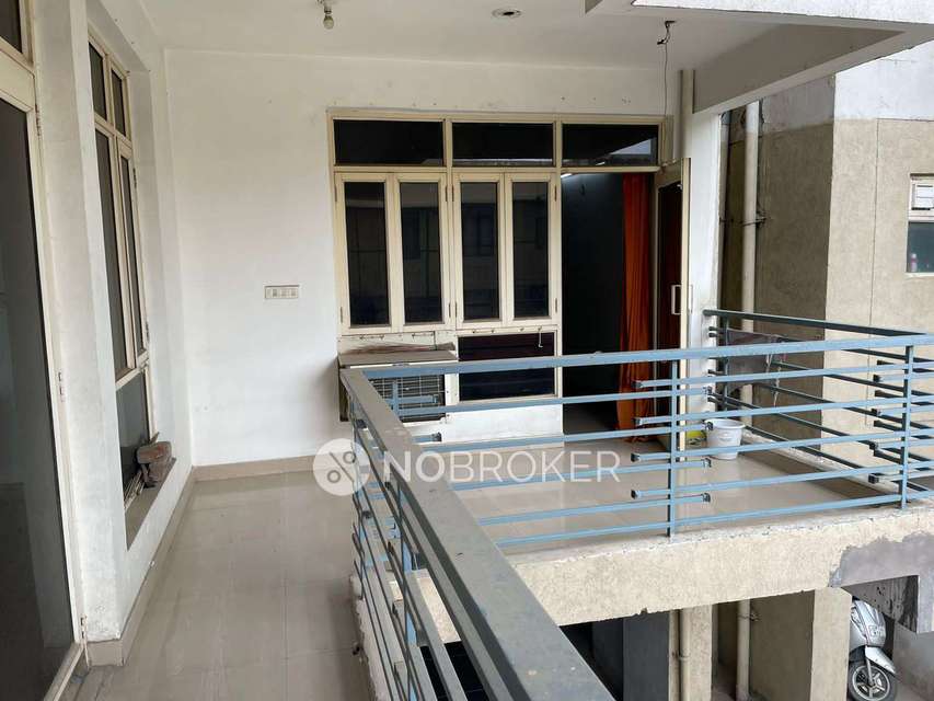 4 BHK Flat In 21st Milestone Residency For Sale  In Raj Nagar Extension