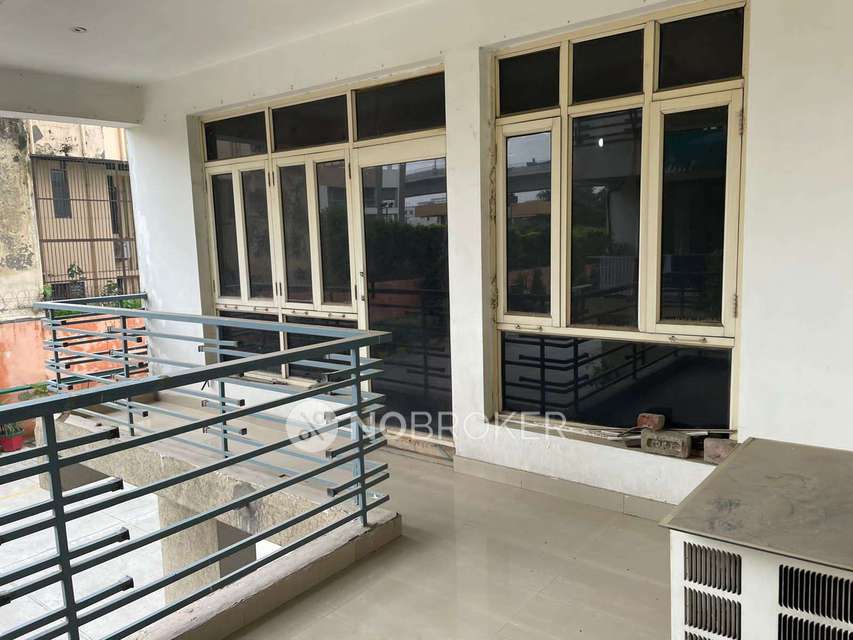 4 BHK Flat In 21st Milestone Residency For Sale  In Raj Nagar Extension
