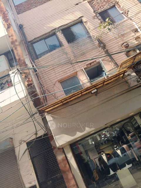 Office Space in Model Town, Delhi for Rent 