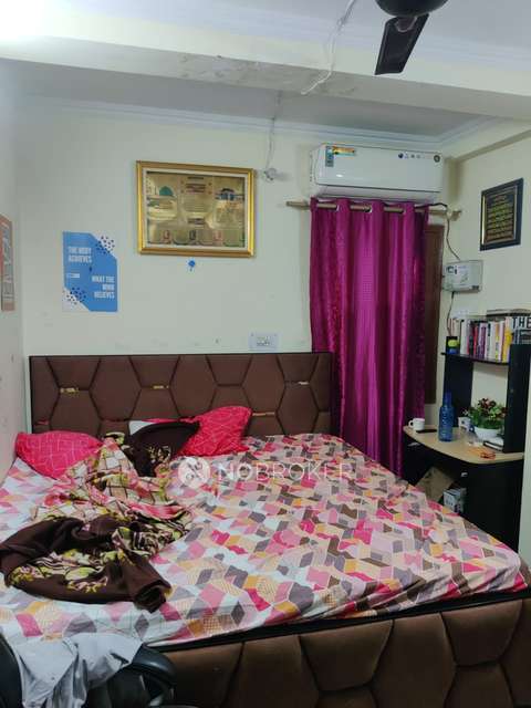 3 BHK Flat In Jasola Village For Sale  In Jasola