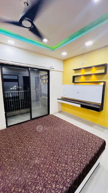 2 BHK Flat In Kalpataru Serenity for Rent  In Manjri Bk