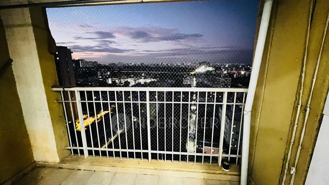 2 BHK Flat In Kalpataru Serenity for Rent  In Manjri Bk