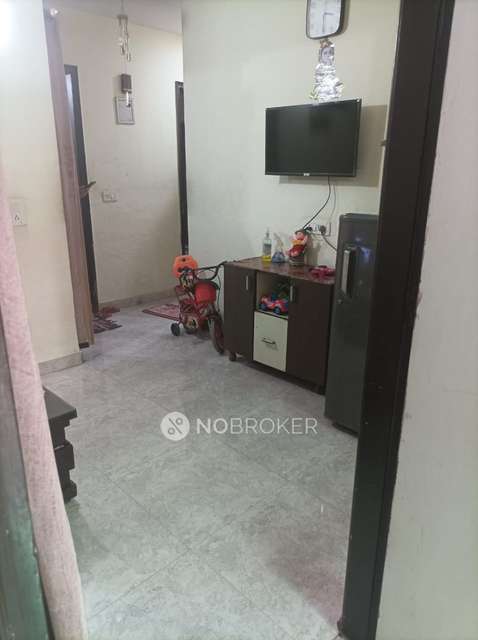 2 BHK Flat In Sai Kuteer Apartmnet For Sale  In  Shaheed Nagar