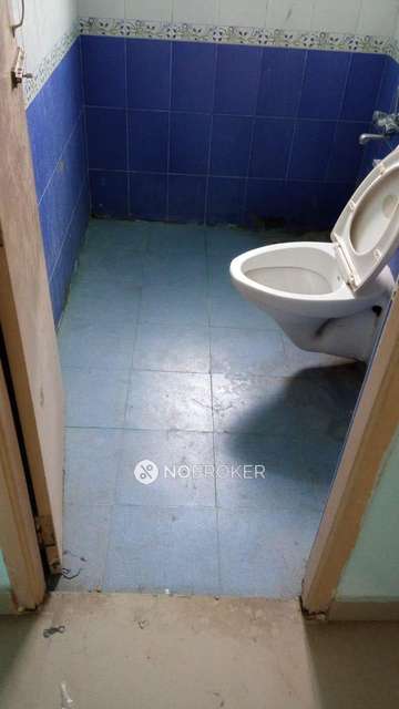 2 BHK Flat In Aniruth Apartment For Sale  In Kelambakkam