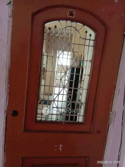 2 BHK Flat In Anand Siddhi Chs For Sale  In Kandivali West