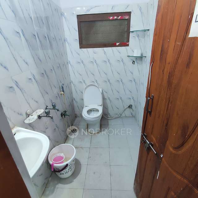 4 BHK Flat In Sri Sai Vyshnavi For Sale  In Puppal Guda