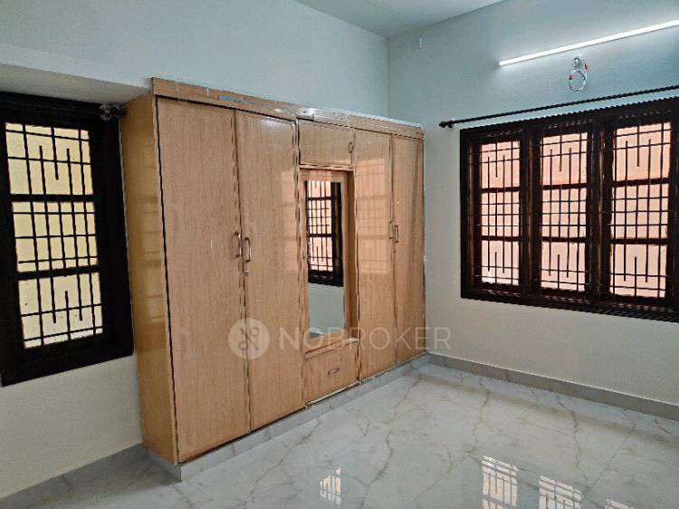 Single Room for Female In 2 BHK  In Hoodi