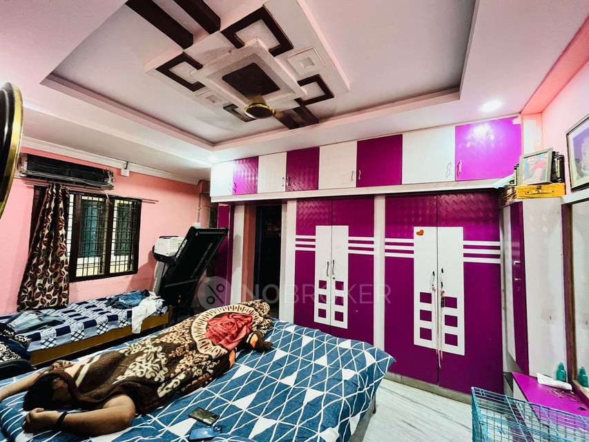 4+ BHK House For Sale  In Mallampet 