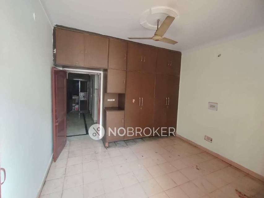 2 BHK Flat In Builder Floor for Rent  In Rohtash Nagar, Shahdara