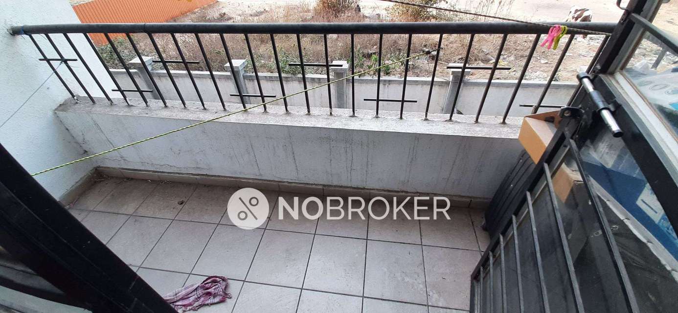 1 RK Flat In Shree Laxmi Chaya For Sale  In Hadapsar