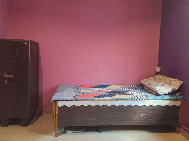 PG for Boys in Hindustan Chowk