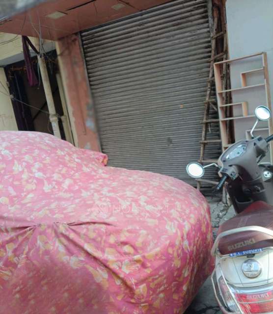 Shop in Kamla Nagar, Delhi for sale 