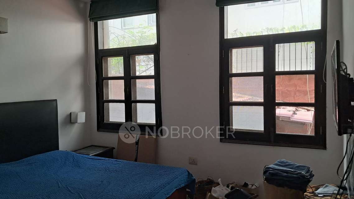 1 RK House for Rent  In Sector 17
