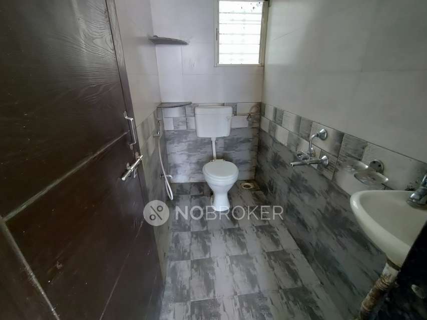 2 BHK Flat In Skyview for Rent  In Phursungi 