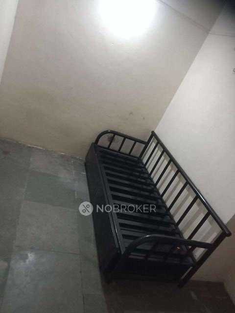 Shared Room for Male In 1 RK  In Wadarvadi