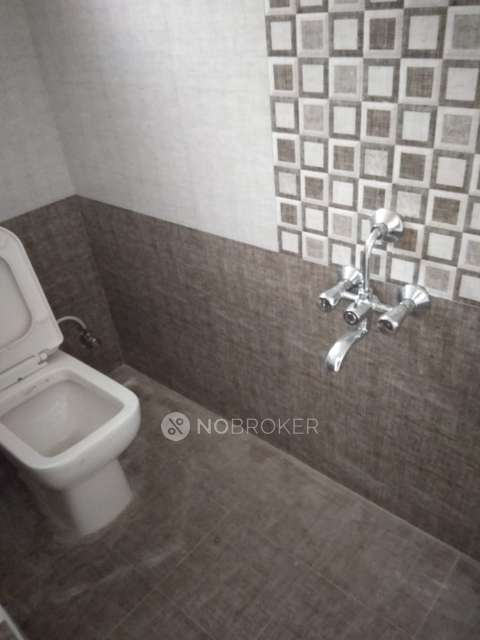 2 BHK Flat In Chamanthi For Sale  In Koyambedu