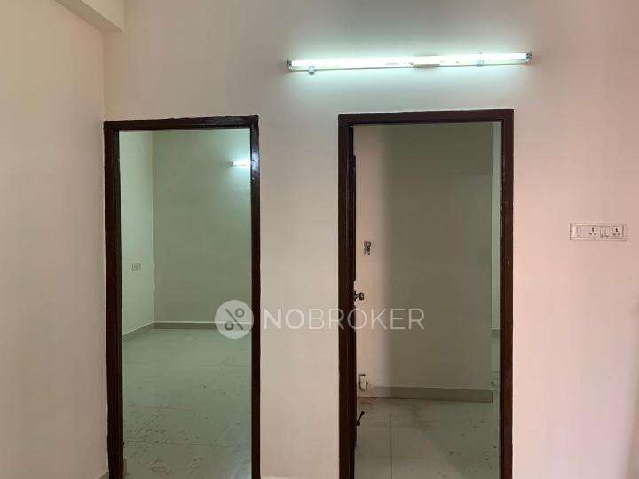 2 BHK Flat In Standlone For Sale  In Adambakkam