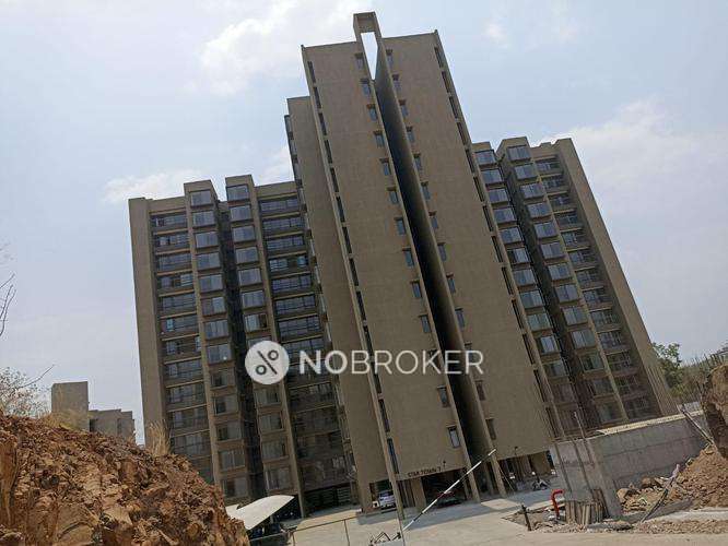 2 BHK Flat In Skyi Star Towers for Rent  In Bhukum