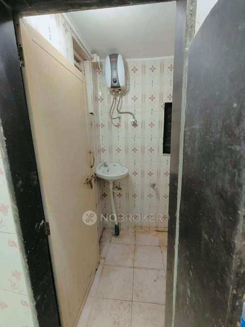 2 BHK Flat In Pawan Housing Society Gokhale Nagar for Rent  In Gokhalenagar