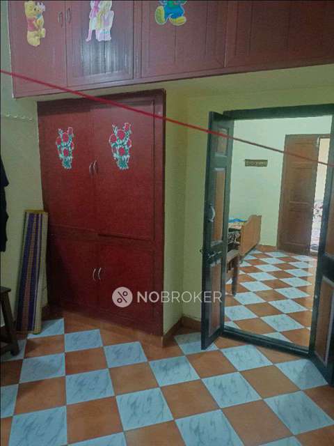 PG for Girls in Perungalattur