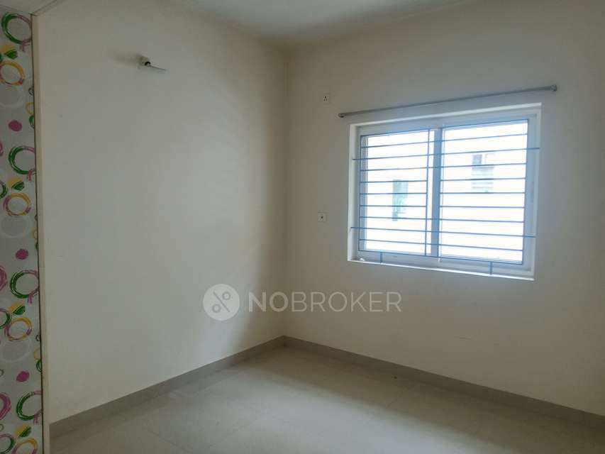 2 BHK Flat In Plaza Pristine Acres For Sale  In Perumbakkam