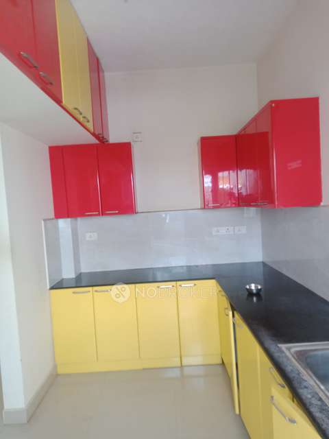 2 BHK Flat In Plaza Pristine Acres For Sale  In Perumbakkam