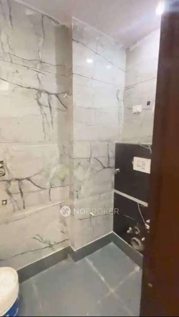 1 BHK Flat In Statndalone Building  For Sale  In Uttam Nagar 