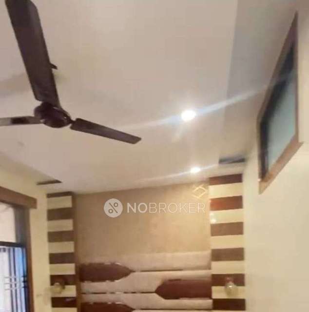 1 BHK Flat In Statndalone Building  For Sale  In Uttam Nagar 