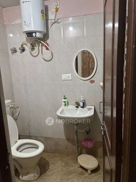 3 BHK Flat In S G Enclave For Sale  In S G Enclave